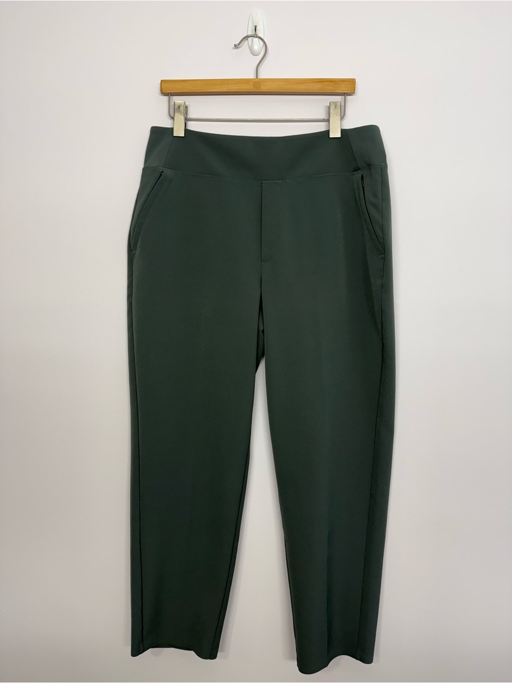 Athleta Endless High Rise Pant Forest Green Size 14 Inseam 28”